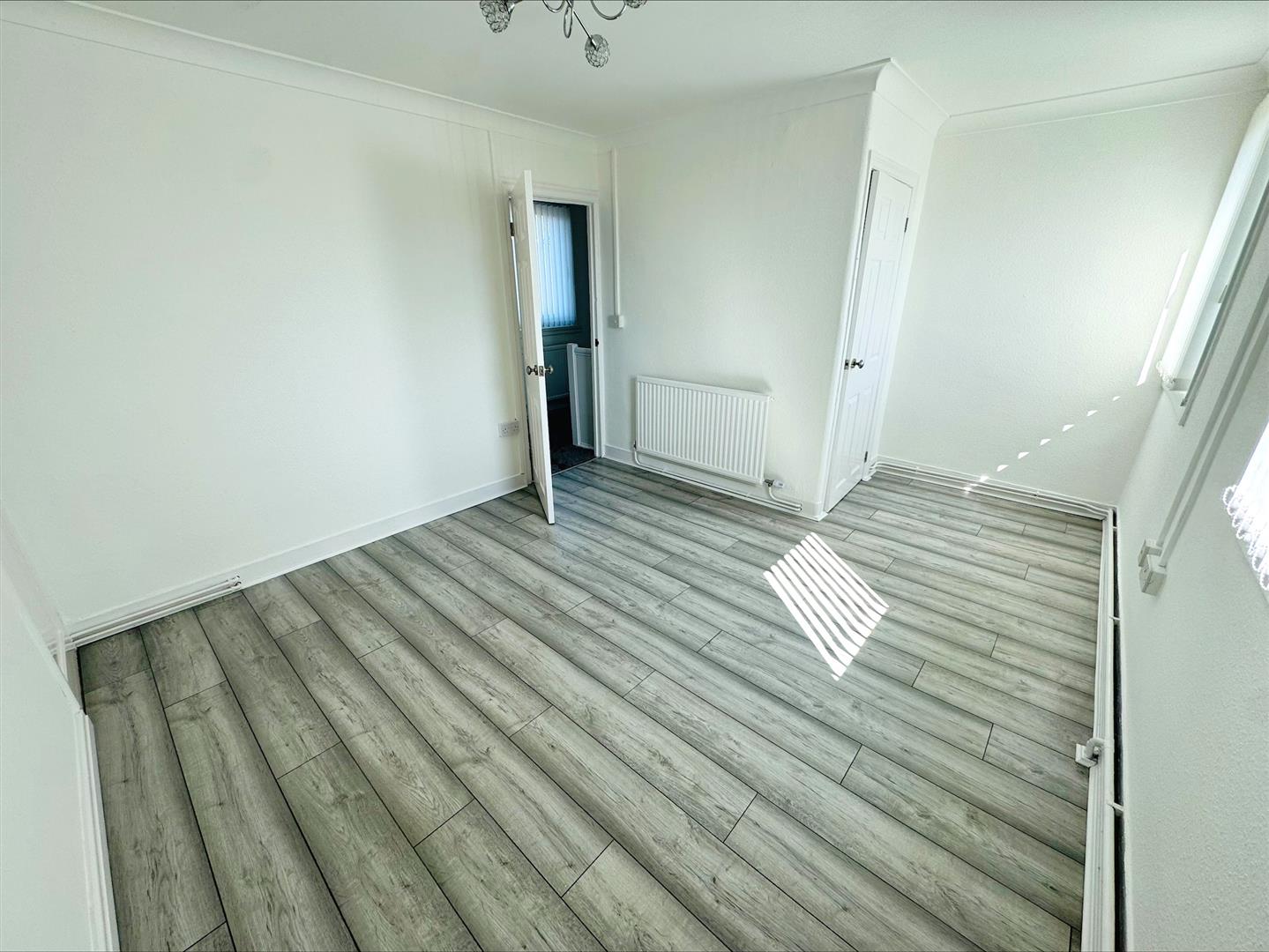 Graigwen, Llwynhendy, Llanelli, SA14 9PB